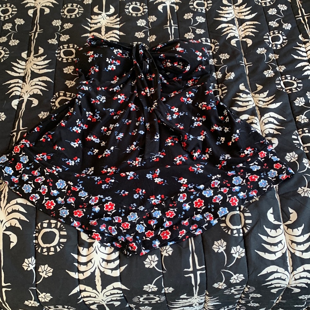 Super cute strapless top